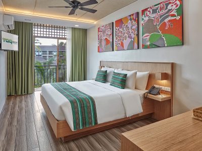 Taglay - King Size Bed (1)